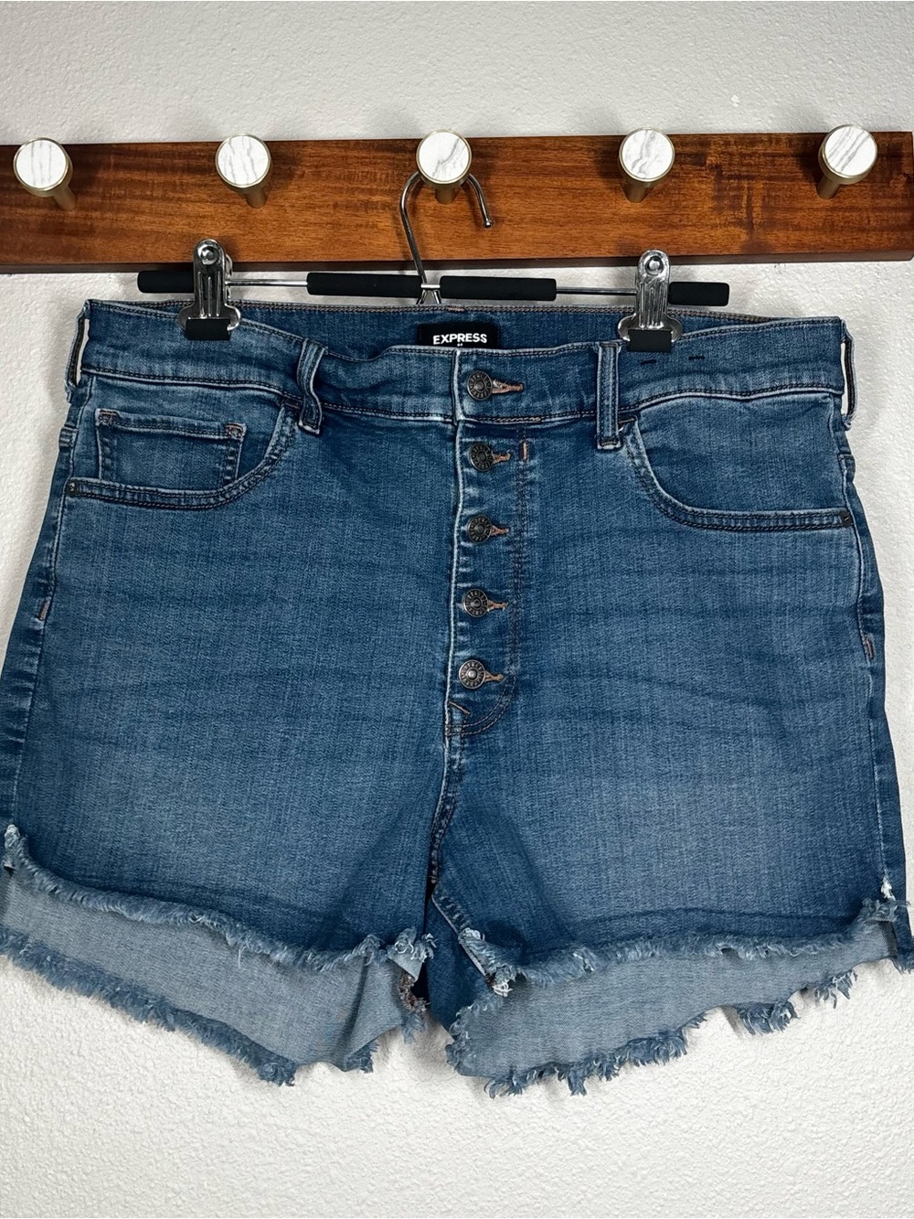 Express Shortie High Rise Denim Shorts Size 14